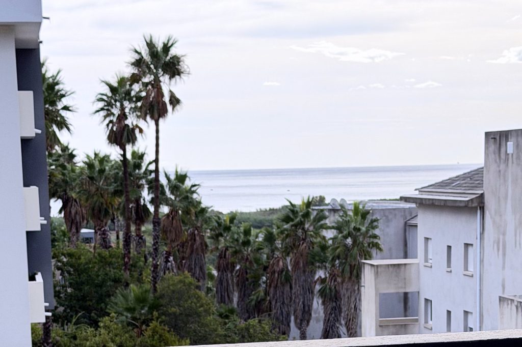 Vue mer depuis la terrasse – appartement T3 à vendre à Bastia Sud